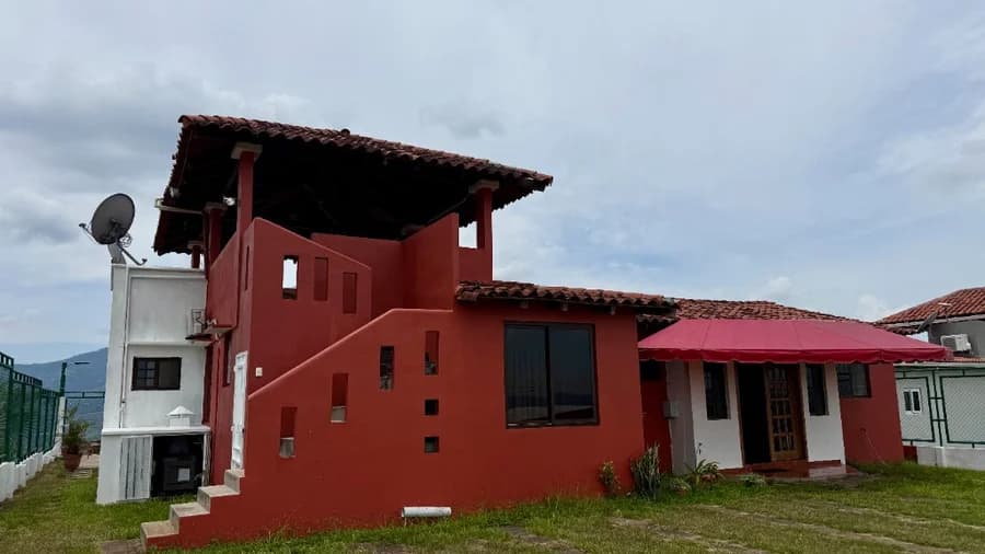 Hospedaje con arquitectura local en San Vicente